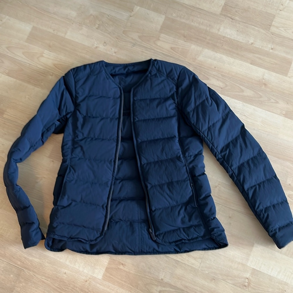 Lululemon navy down jacket